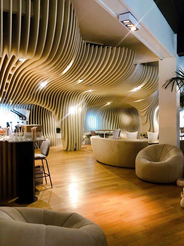 Modern Decorative False Ceiling Design Slat Metal Aluminum Curve Baffle Waterproof Fireproof Hotel Ceiling Grid