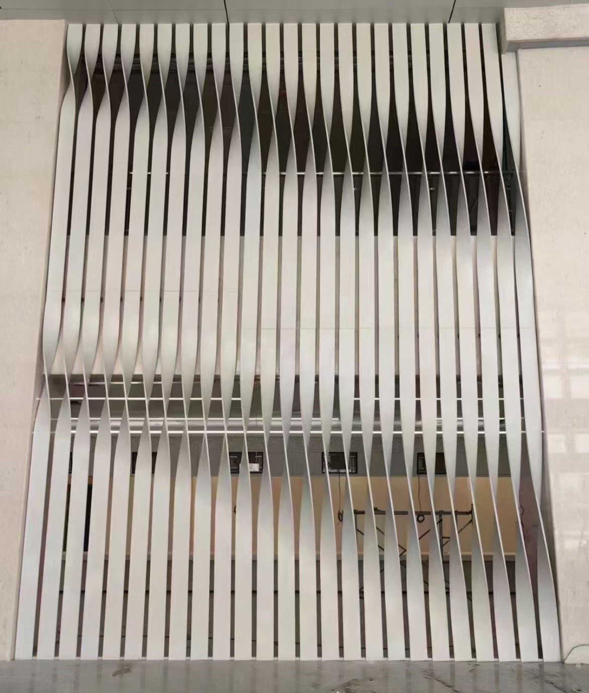 High-End Custom Twisted Aluminum Baffles for Indoor and Outdoor Metal Ceiling Decorative Materials – A Preferred Choice for Spatial Design Aesthetics