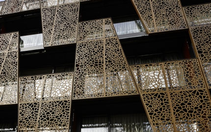 What Makes Aluminum Composite Cladding A Popular Search And Why Many Projects Choose Pure Aluminum Instead