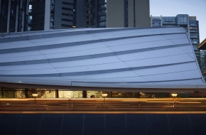 What is double curved aluminum sheet? It is a building wall material that designers often use.