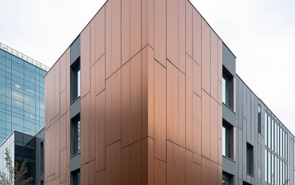 Green Aluminum Alloy Cladding Panels Cut Embodied Carbon by 91 Percent Without Touching Specs